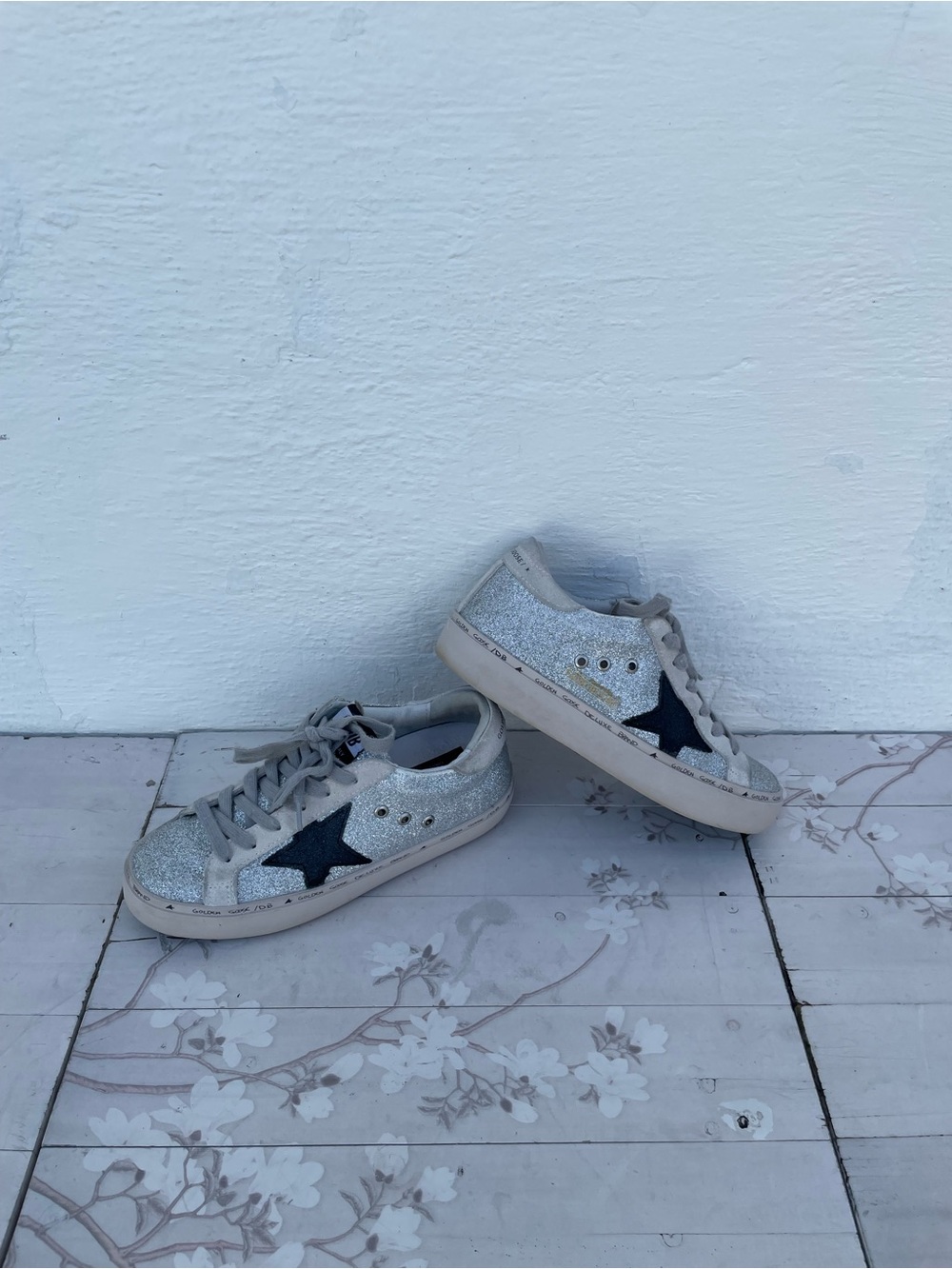 Golden Goose Kids Silver Glitter Sneakers with Black Star